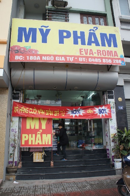 THANH LY CỬA HÀNG MỸ PHẨM